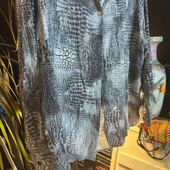 Olsen Button Down Snake Print Blouse Large - Picture 7 of 15